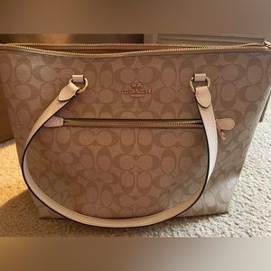 Coach tote